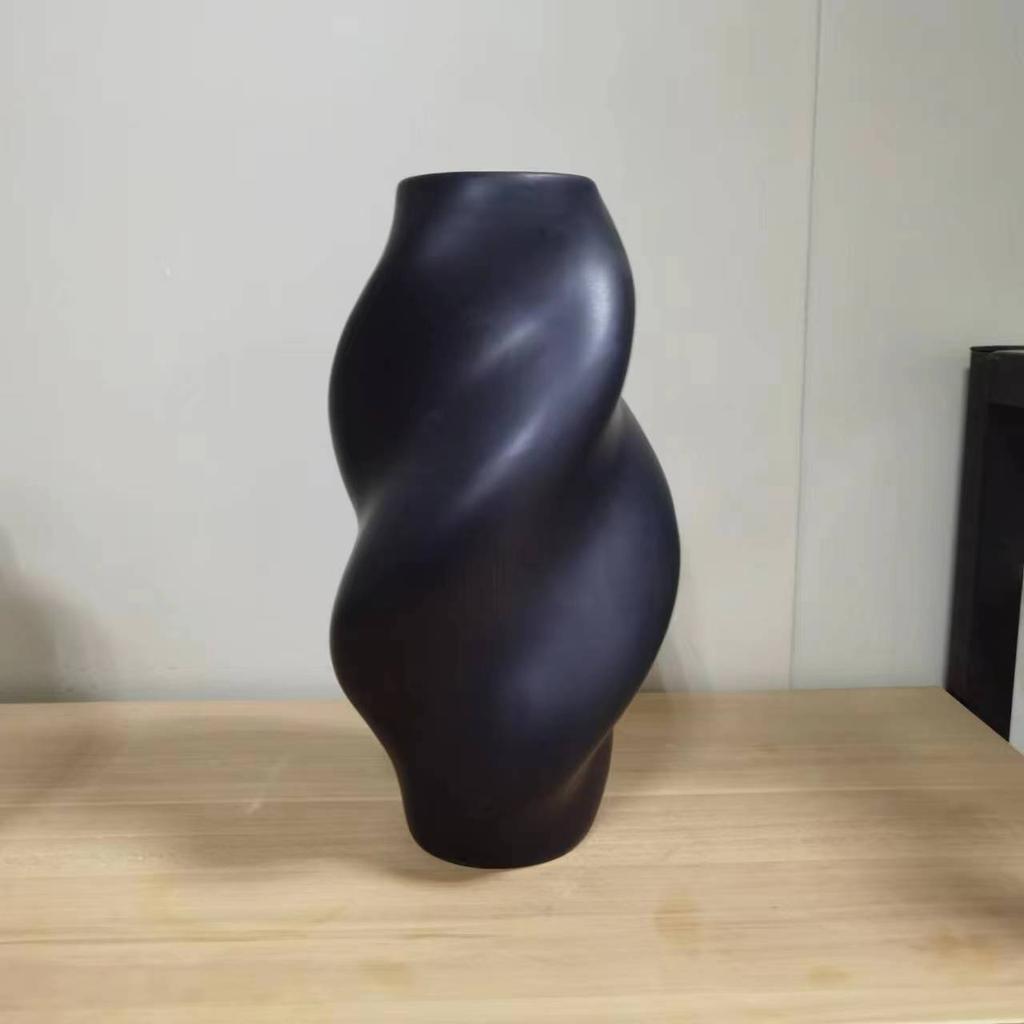 Simple Modern Irregular Ceramic Black and White Vase Luxury Desktop Home Art Silver Flower Flower Arrangement Home Decoration