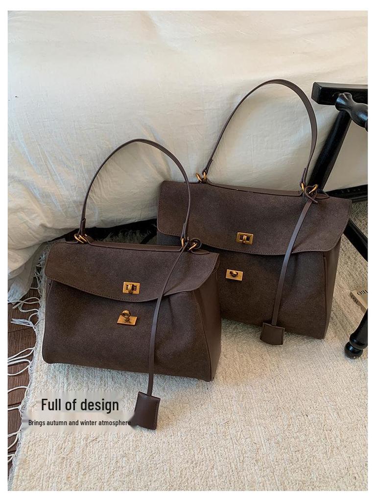 2025 Women's High-End Retro Matte Platinum Handbag: Trendy, Large Capacity Niche Underarm Commute Bag