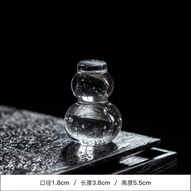 

Chinese-style Crystal Glass Gourd-shaped Decoration, Transparent Heat-resistant with Exquisite Appearance High Quality Tea Pet