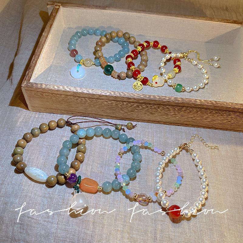 Braccialetto con Perline - Accessorio di Alta Gamma, di Nicchia e Versatile per Uomini e Donne, Caratterizzato da Uno Stile Retrò e Perfetto per le Coppie.