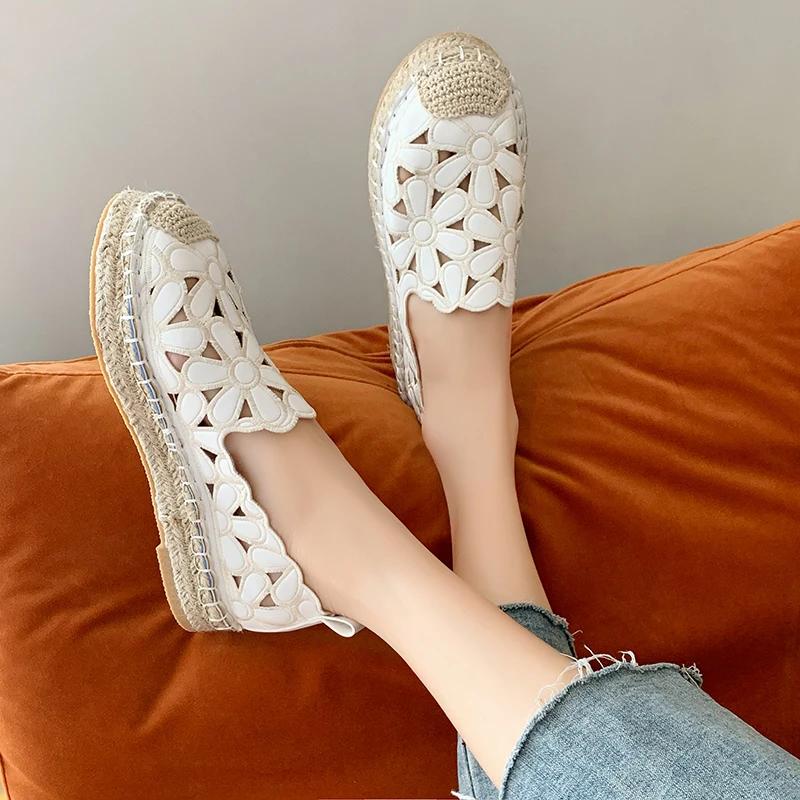 Fashion Women Flat Shoes 2025 Spring Retro Hollow Breathable Women Oxford Shoes Fahsion Platform Slip On Women Casual Espadrilles Shoes