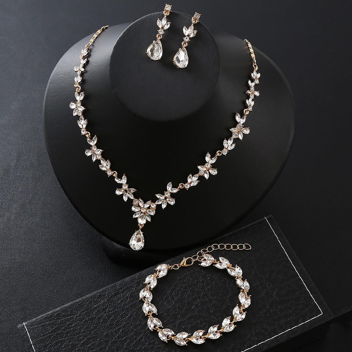 2026 Premium Light Luxury Crystal Necklace Earrings Bracelet Wedding Bridal Jewelry Three-piece Set 45CM