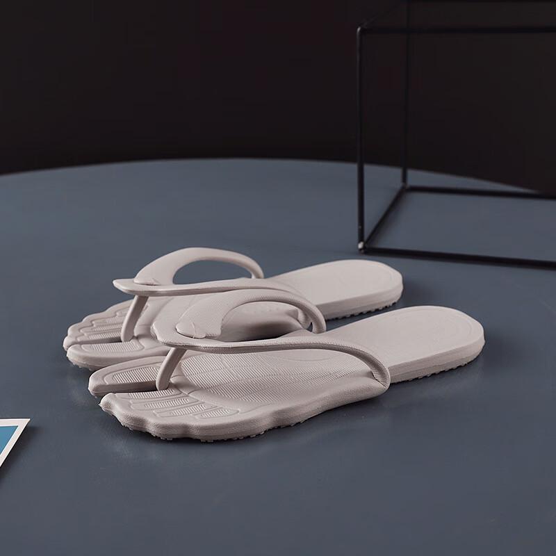 Manledao Portable Folding Travel Slippers