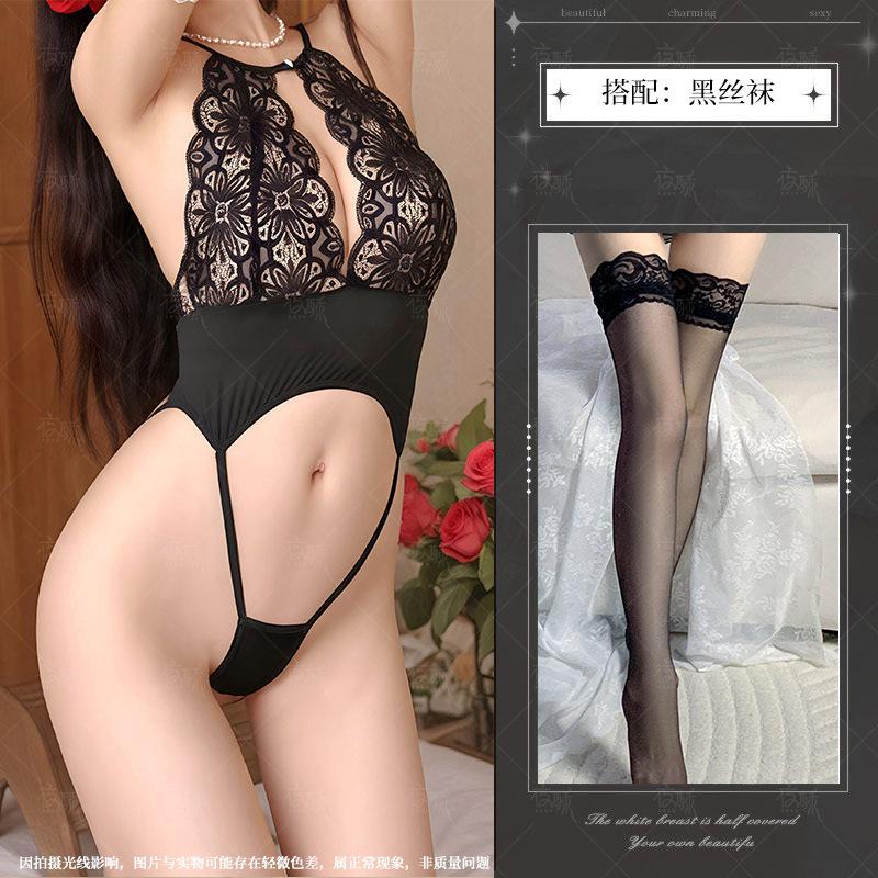 Sexy underwear, sexy pajamas, small breasts, shame onesie, female seduction, no transparent passion clothes on the bed