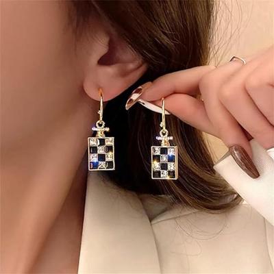 Strass-Schachbrett-Ohrringe, Schwarz-Weiß-Kristall, Tropfenohrringe für Frauen und Mädchen