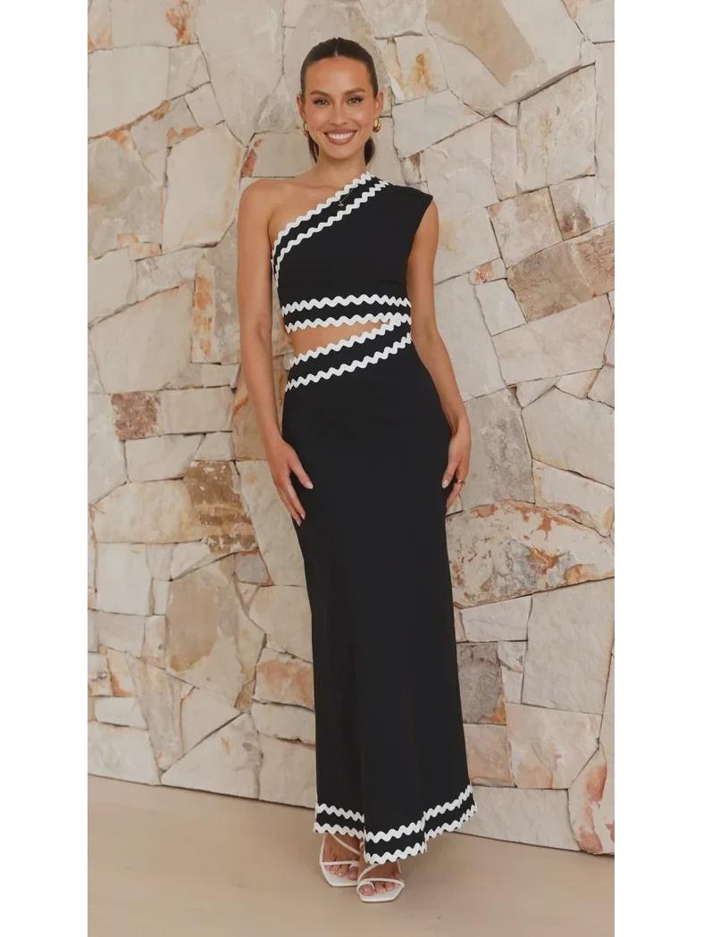 Oblique Collar Lace Splicing Elegant Long Dress for Women - Summer 2026 Collection S
