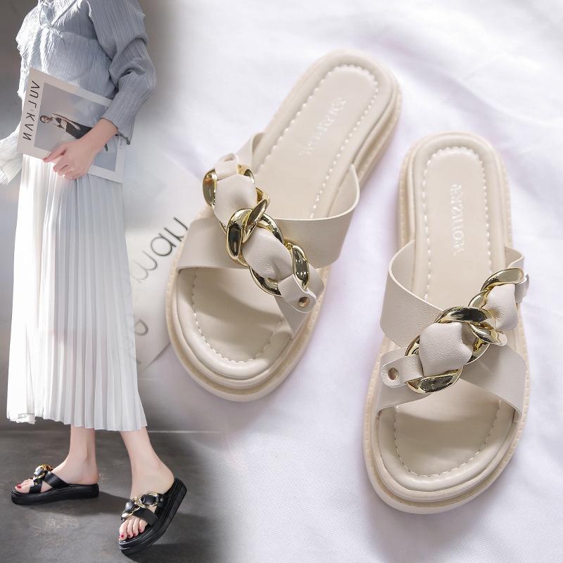 Internet celebrities thick-bottomed beach fairy wind 2025 summer new comfortable and versatile go out cool slippers fashion temperament ins tide