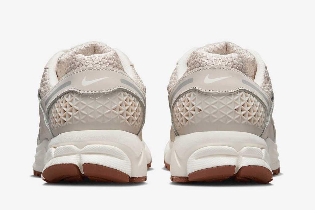 FZ3780-101 Nike Zoom Vomero 5 Light Orewood Brown (Women's)