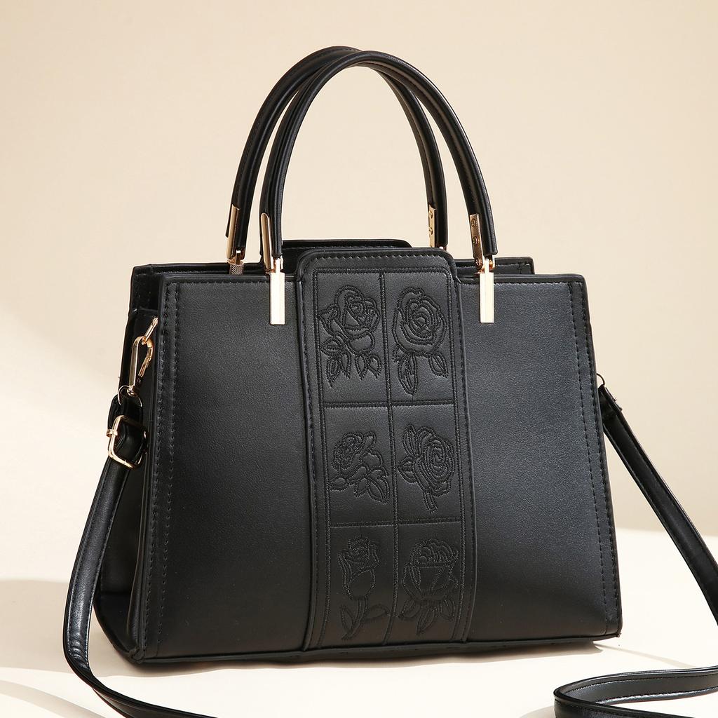 High sense mother bag, wedding bag for women, large capacity 2025 new middle-aged messenger bag, red mother-in-law wedding bag