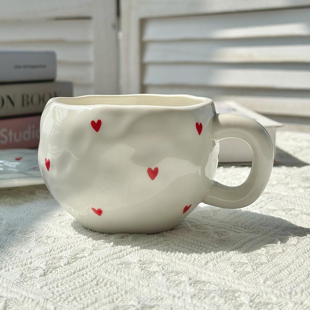 Kaffemuggset med blommönster Målad keramik Kaffe Söt flicka Vatten Handmålad Underglasyrfärg Mugg Gåva till Festivel Present