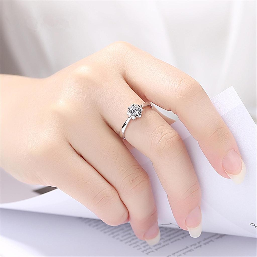 Korean Snowflake Zircon Ring: Trendy Cold-Style Christmas Gift for Women