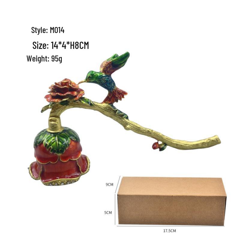 European Retro Handheld Candle Snuffer and Cover, Light Extinguisher Bell Tool, Perfect for Gifts.