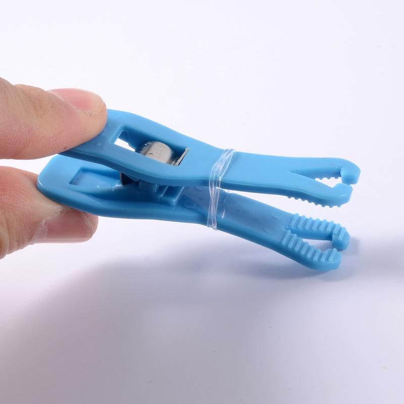 2/4 Stück Acryl Sterilisierte Piercing-Klemme Körperzange Klemme Zange Ohr Lippe Bauchnabel Nase Rund Dreieck Professionelles Piercing-Werkzeug-Set