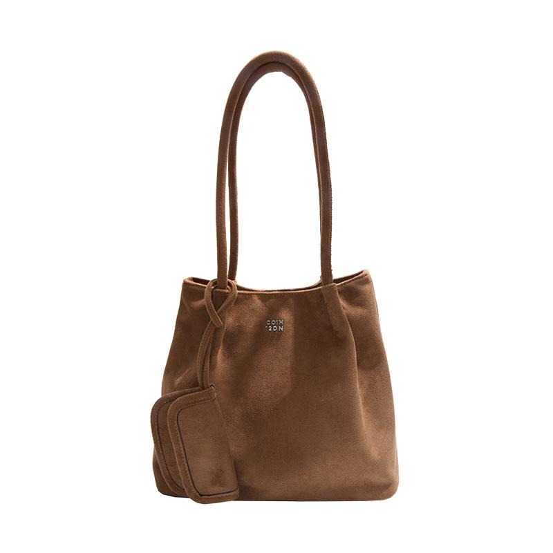 Large-capacity bag women's autumn and winter versatile 2025 new retro texture shoulder bag casual work commuter tote bag