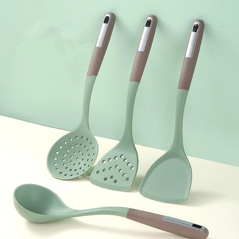 Non Stick Silicone Anti-Scald Spatula Long Handle Non-toxic and Odorless Soup Spoon Colander Household Cookware for Kitchen