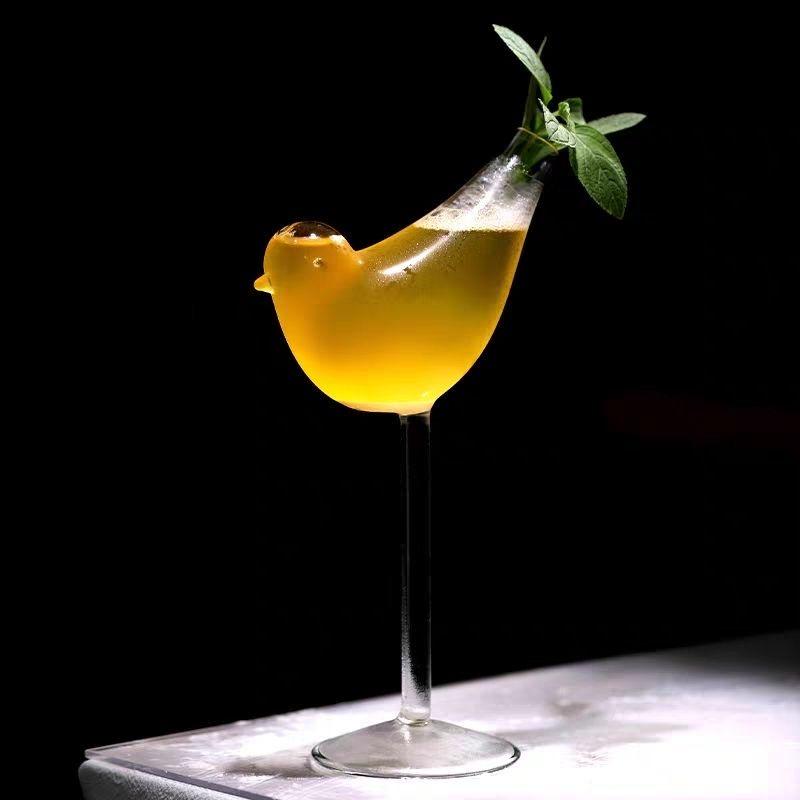 Creative Stemmed Glass for Wine, Champagne, and Cocktails – Elegant Goblet for Parties and Home Use
