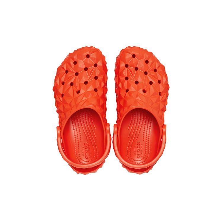Crocs Classic Geometric Clog Lava Women 209563-84J