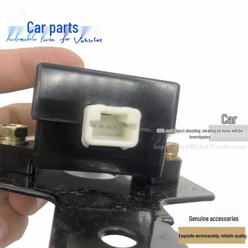 Auman GTL Central Locking Remote with Folding Key Transponder H4382010002A0