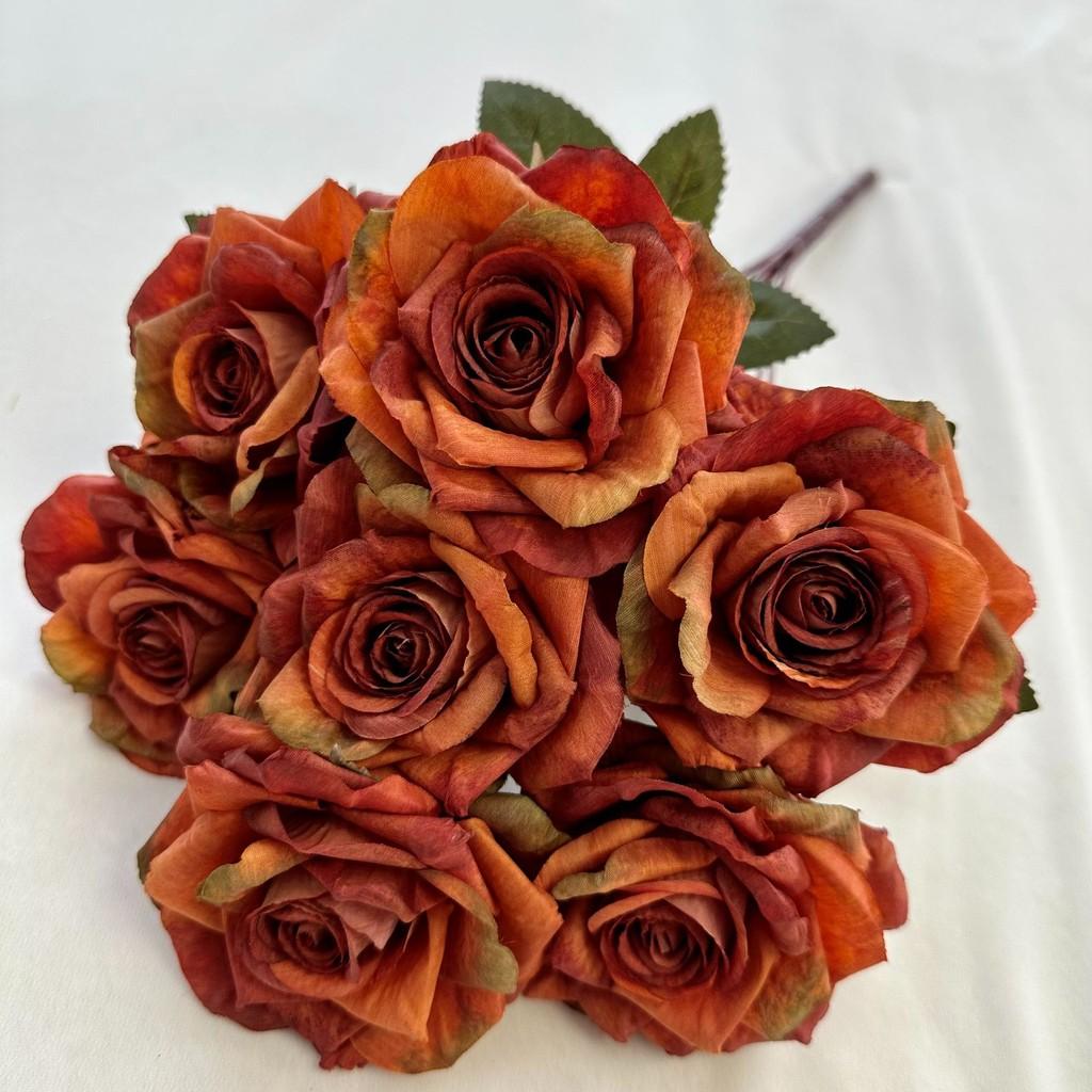 Realistic Rose Flower Decor Piece With Silk Material For Wedding Celebrations And Photography Props