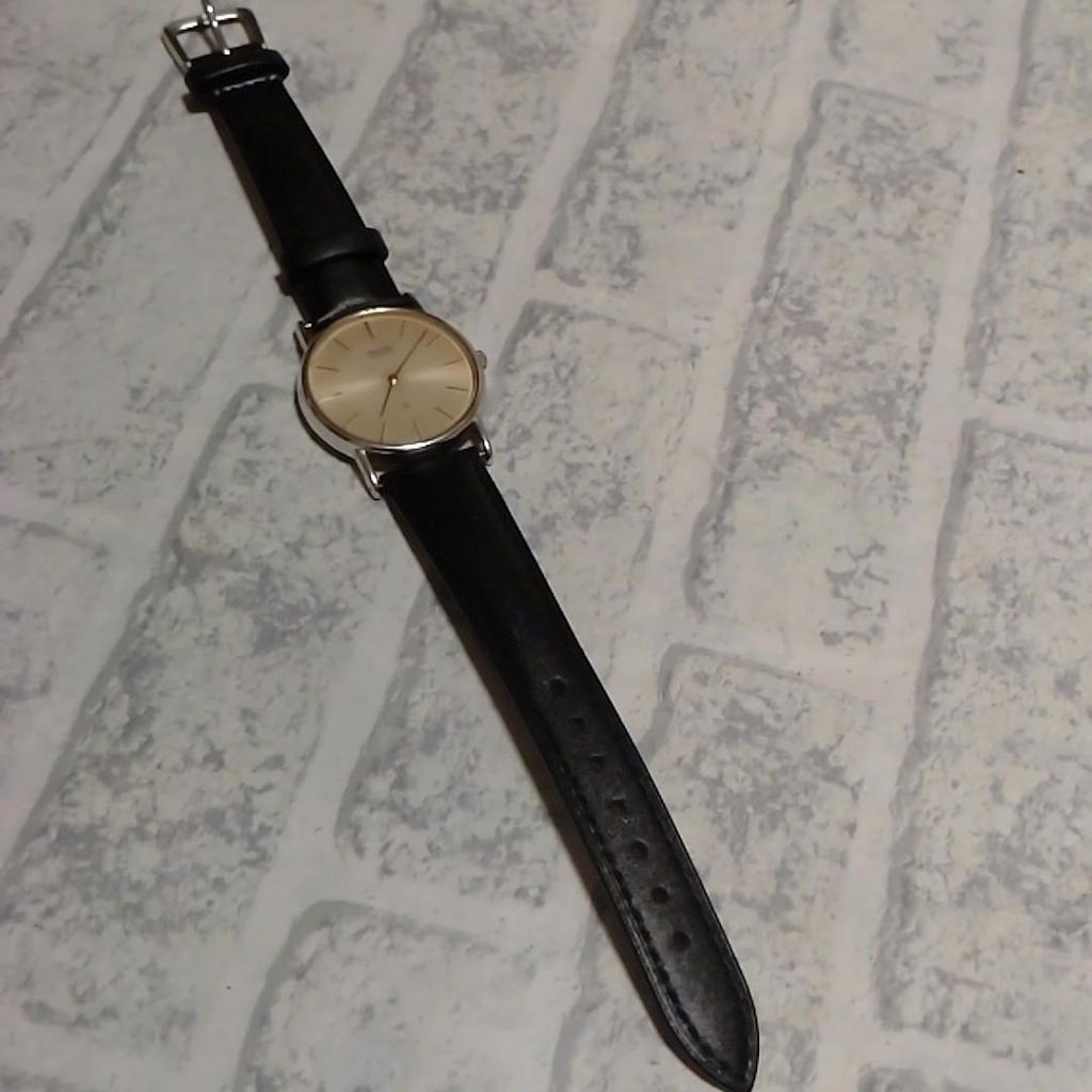 Used Operational New Battery Replaced SEIKO QUARTZ Seiko Quartz Chariot Men's Watch Watch Strap New Vintage