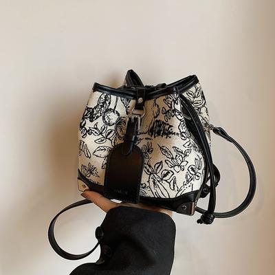 Super Popular Niche Pattern Bag for Women 2024 New Popular Versatile Crossbody Bag Fashionable Style Bucket Bag