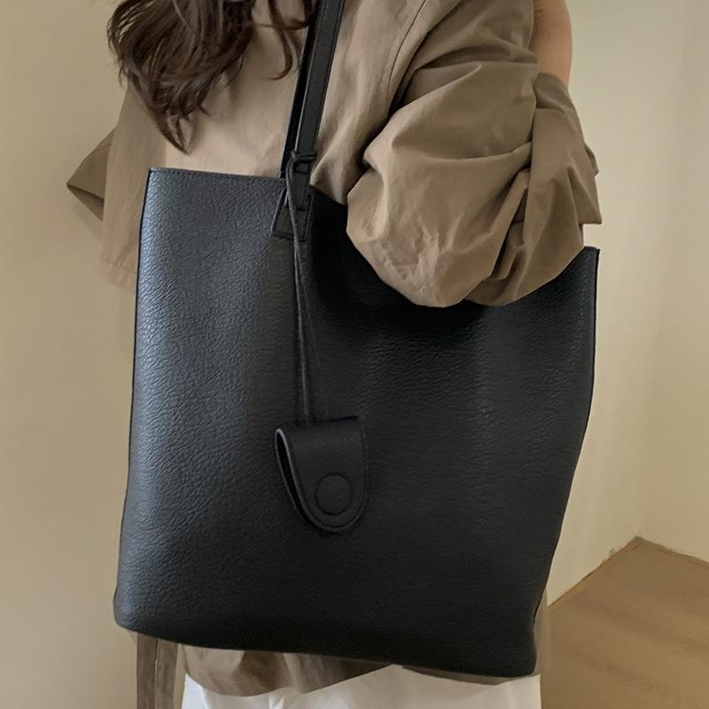 Fashionable Large-capacity Bag, Trendy and Niche Tote Bag, Simple Single-shoulder Bag and Underarm Bag