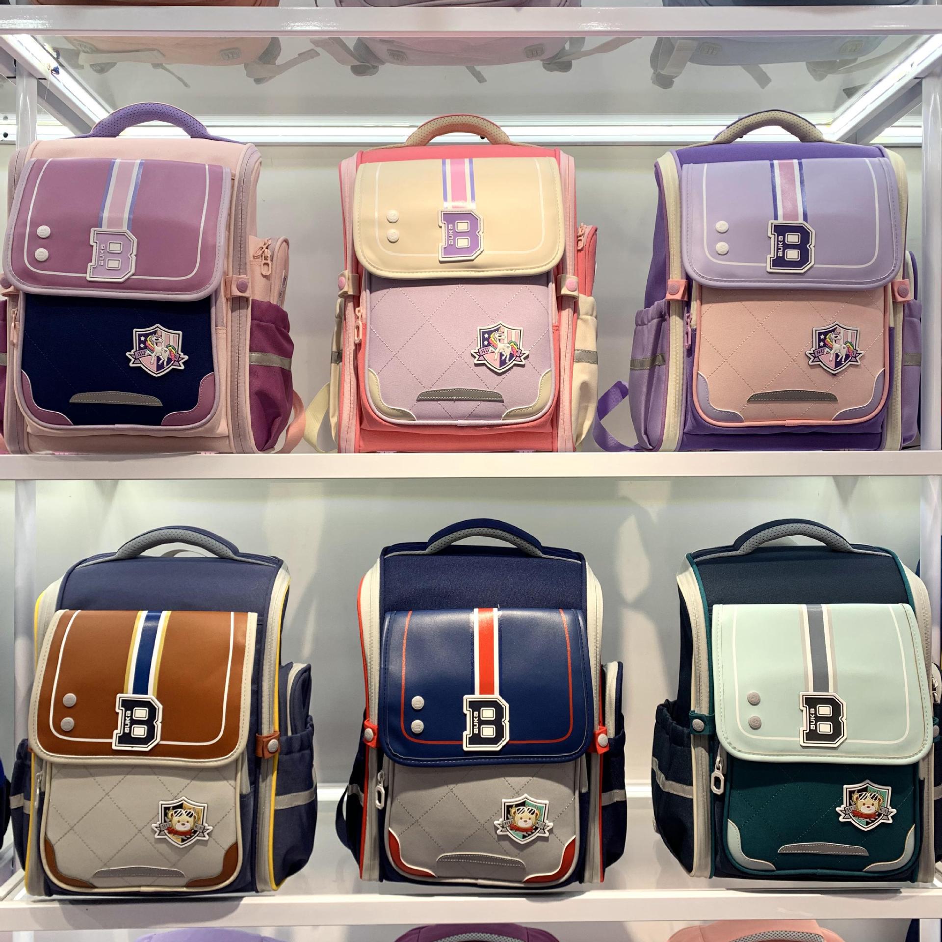 

High-Quality Large-Capacity Decompression Backpack for Kids - Shoulder Protection for Boys and Girls in Primary School