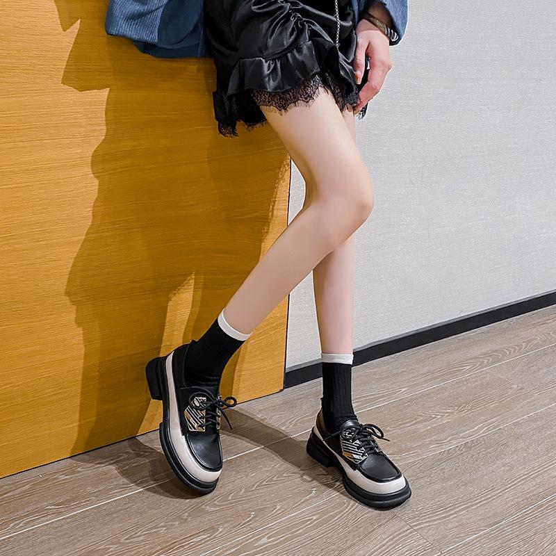 Black White Leather Patchwork Platform Shoes Woman Lace Up Metal Decoration Flats Thick Bottom Lolita Brogues Shoes Big Size 43