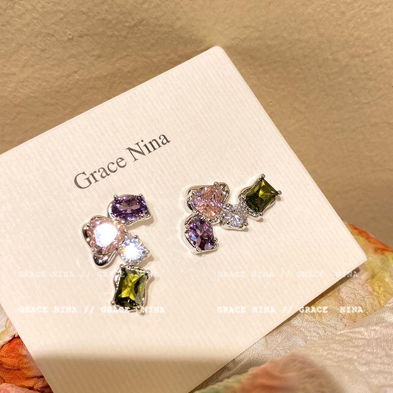 

Micro-Inlaid Geometric Fancy Unique Best Selling Female Barbie Geometric colored zirconium stud earrings