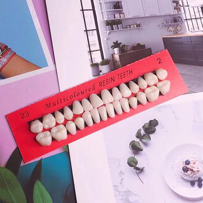 28 ks/sada Akrylové zuby z živice na zubné protézy Horné Dolné Odtieň 23# A2 Zubné