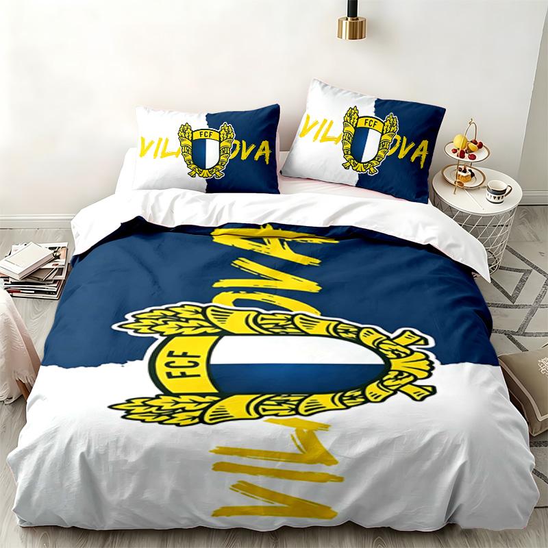 FC Famalicao 3pc set Perfect for bedroom use Comfortable bedding set includes a duvet cover and two pillowcases Ideal birthday or Christmas gift
