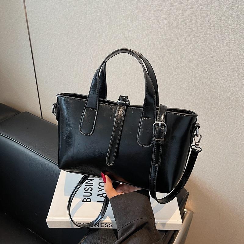 Premium Handbag Bag Women's New Trendy Fashion Shoulder Bag Popular Commuter Messenger Tote Bag