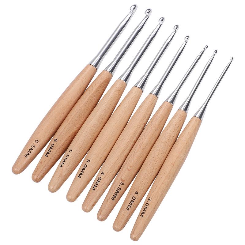 Premium Wooden Handle Crochet Hook - Handmade Knitting Tool for Sweaters and Thick Yarn