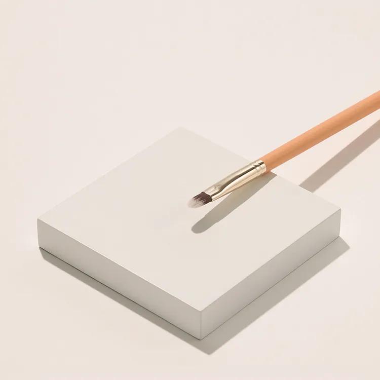 THE TOOL LAB 222 Classic Corrector Brush