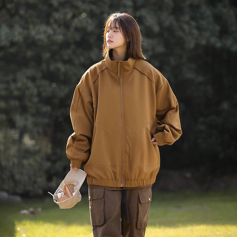 Spring New Stand Collar All-in-one Outdoor Soft Shell Storm Jacket Couples Fashion Three Anti-fabric Lightweight Coat