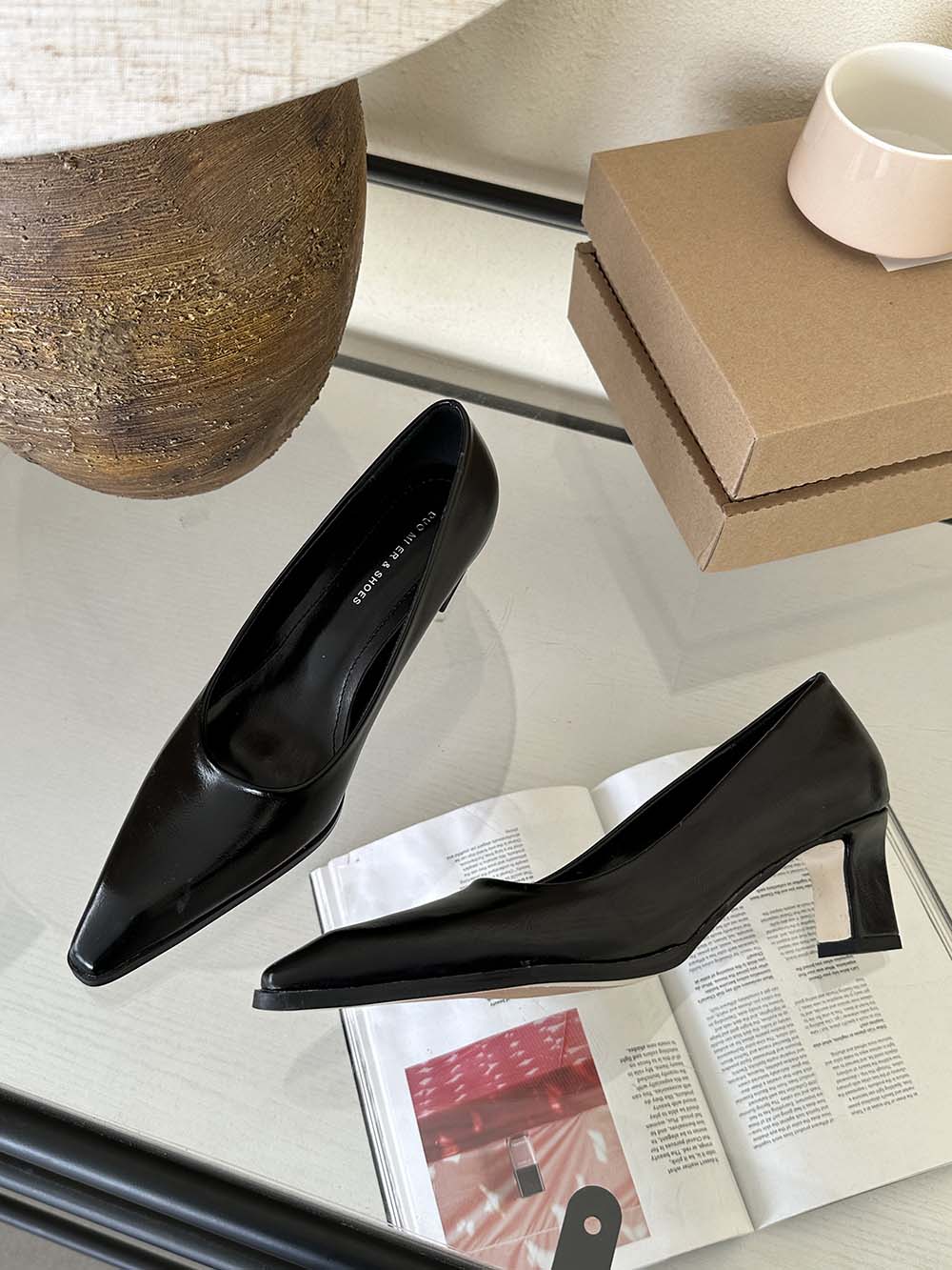 

Модные туфли-лодочки с круглым носком для женщин 2024 года. Новые поступления. Модные туфли на толстом высоком каблуке. Черные, серебристые, белые, красные, серебристые. Офисные туфли-лодочки. Размер 39. 5.5 чёрный