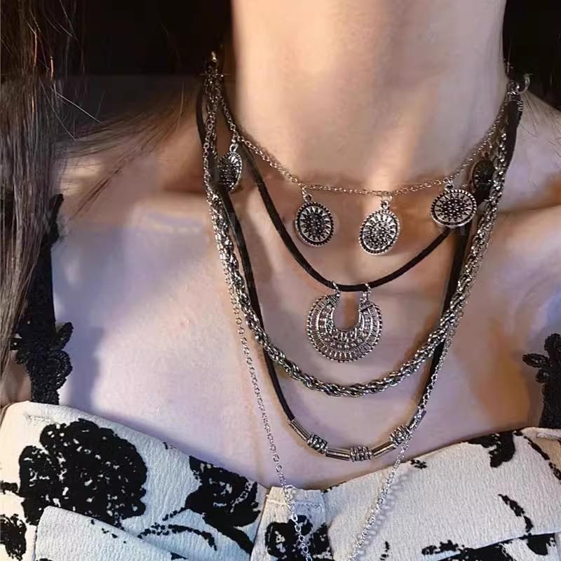 GemChic Women's New Cool Multilayer Alloy Sunflower Pendant Necklace Vintage Versatile Chain Fashion Birthday Christmas Jewelry Gift