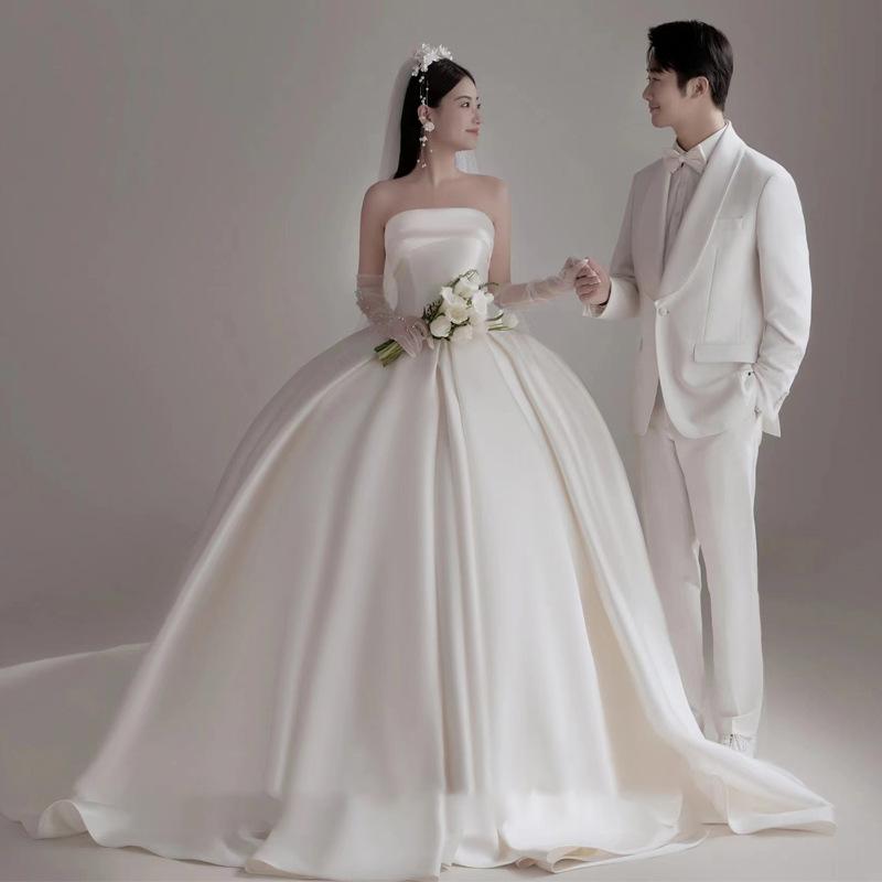 Französisches Tube-Top leichtes Hochzeitskleid Braut Temperament schlicht Satin Schleppe Willkommen raus yarsen Kleid Rock kleiner Mann