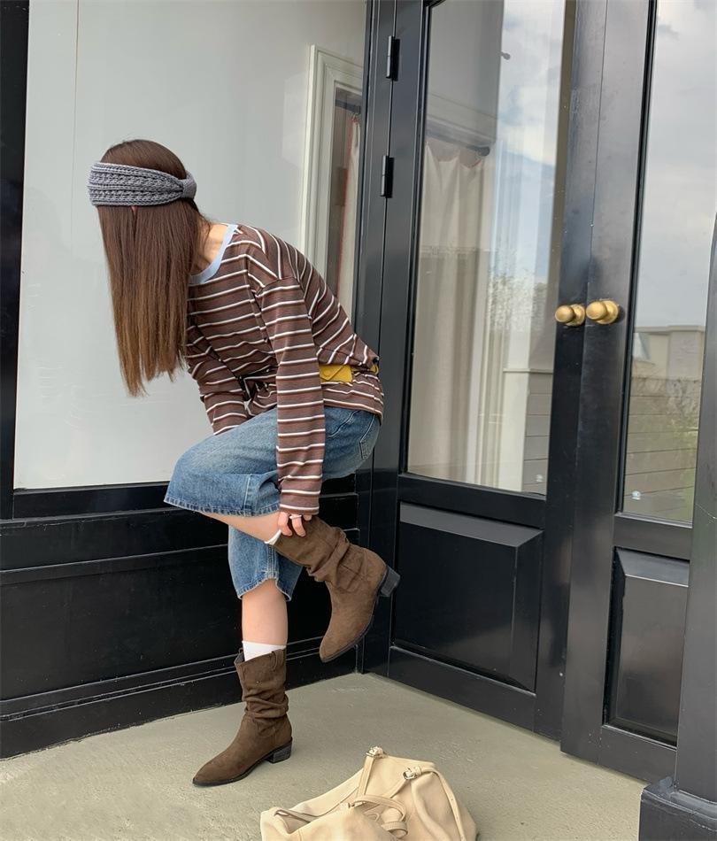 

2025 new Korean version of casual stacking boots knight boots comfortable thick heel fashion pointed women s short boots 39