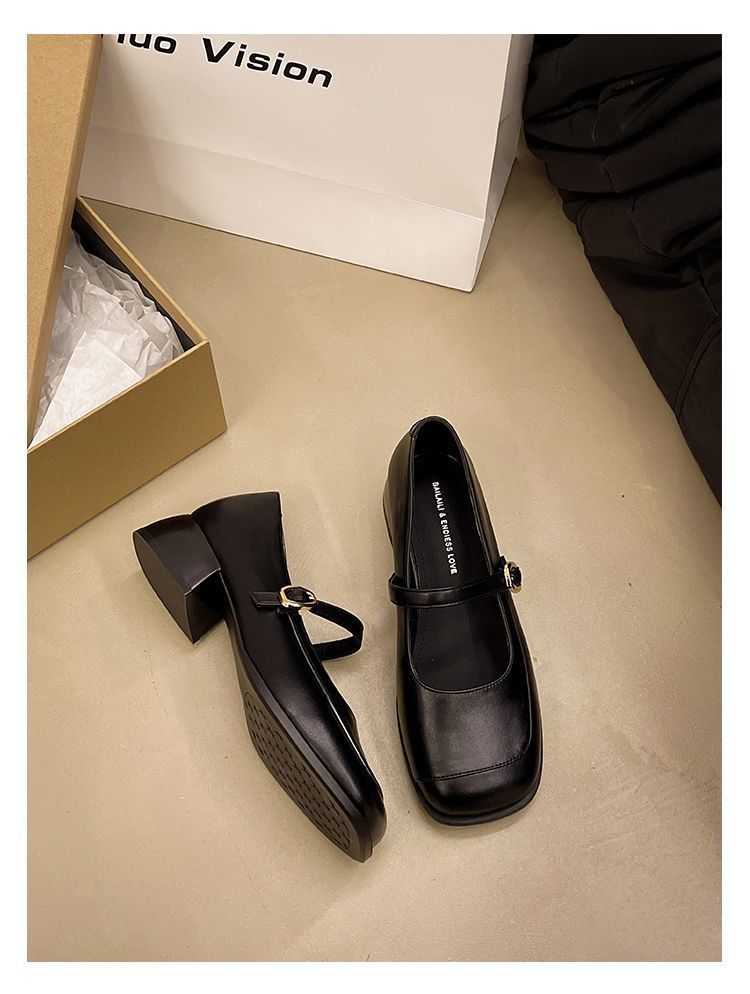 Mary Retro Leather Shoes 2025 New Spring and Autumn Skirt French Single Shoes Square Head Light Mouth Rare Shoes Light Temperament