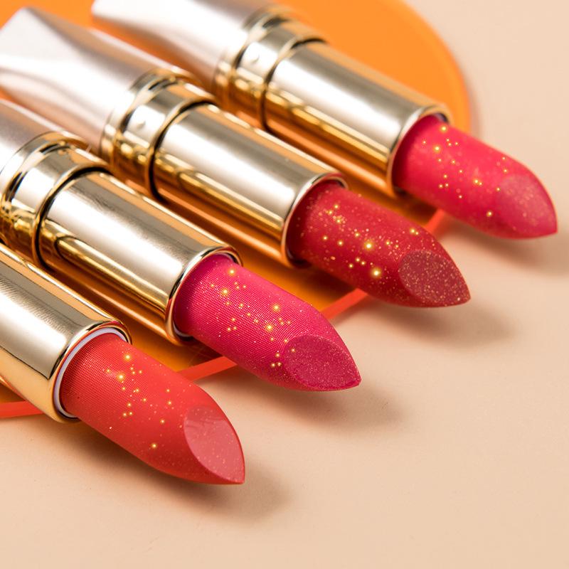

Gefelia Gold Velvet Matte Glitter Lipstick - Long-lasting, Moisturizing Formula