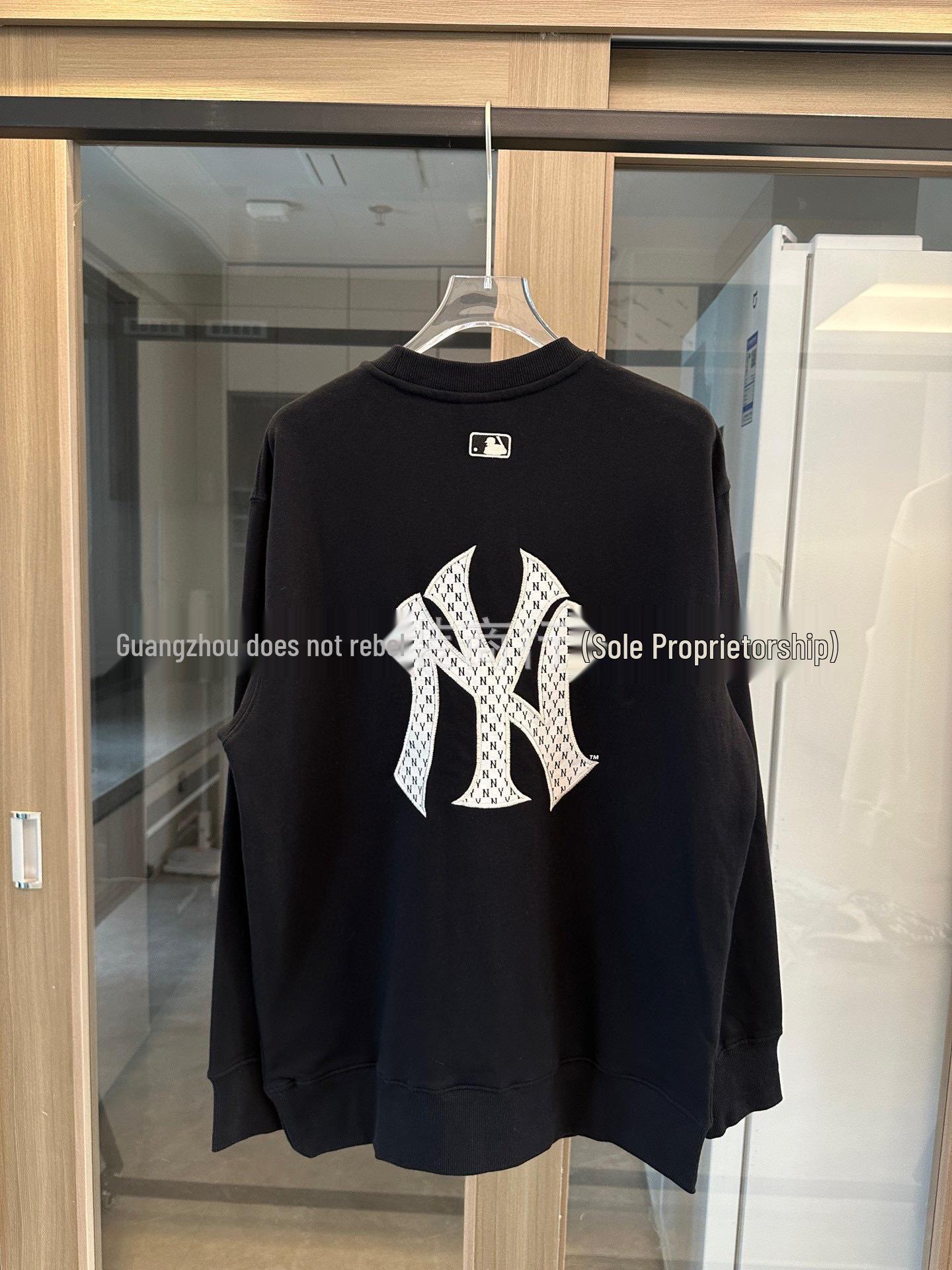 MLB25 AutumnWinter Korean Streetwear Monogram Embroidered Unisex Vintage College Pullover Sweatshirt M Below 150 Jin 4060₽