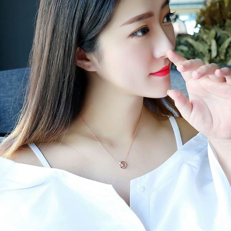 Whole Body Titanium Steel Electroplated 18K Roman Numerals Double Ring Necklace Light Luxury Titanium Steel Collarbone Chain Pendant Price