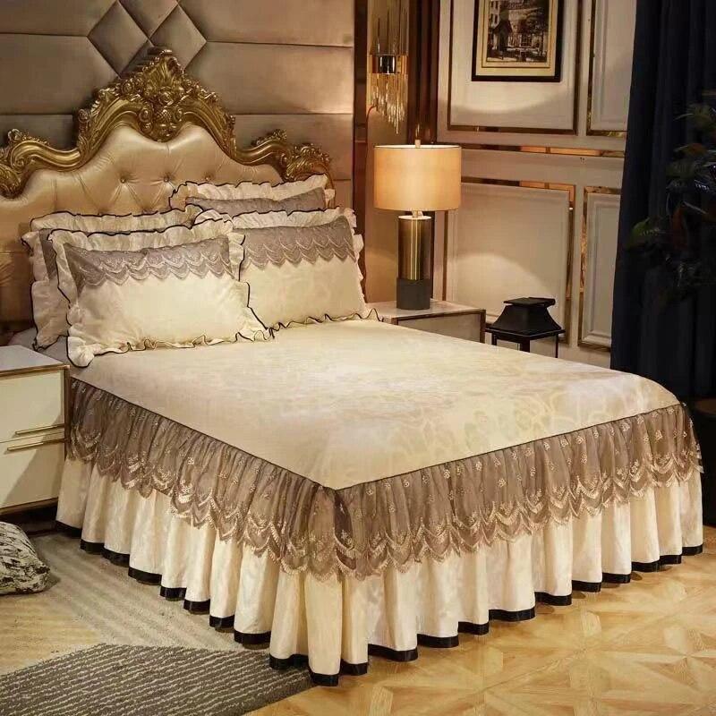1pc Bed Skirt+2pcs Pillowcase European Luxury Velvet Bedspread Embossing Printed Bed Skirt Romantic Embroidery Lace Bed Skirt