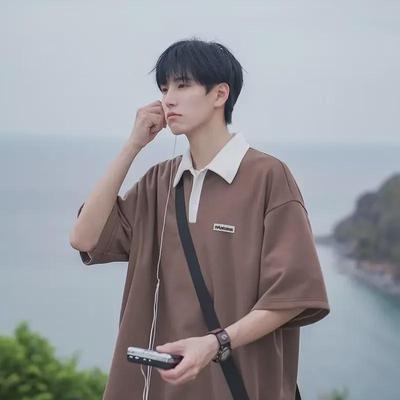 Polo Masculina Japonesa Retrô Cor Contrastante, Caimento Solto Pesado, Manga Curta