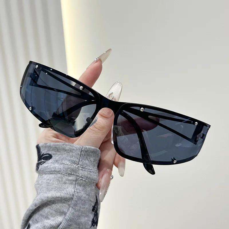 

Metal Y2K sunglasses hollowed out new punk style European and American personality spicy girl sunglasses fashionable черный серый