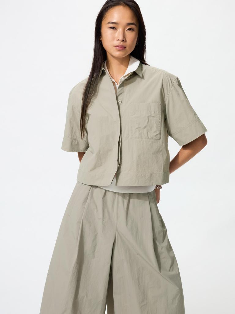 Uniqlo Japan Nylon Boxy Short Shirt 5 Minute Sleeve