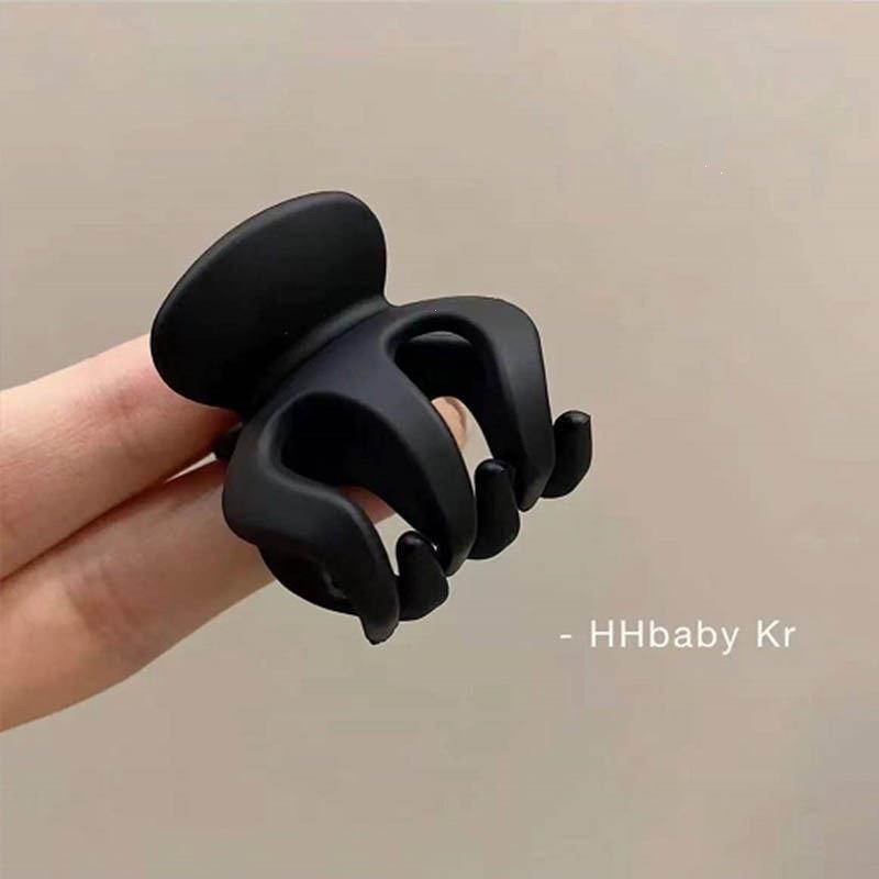 Korean Fashion High-End Frozen Color Large Square Grab Clip Women S Disc Hair Shark Clip High-End Hairpin Hair Accessories *3pcs