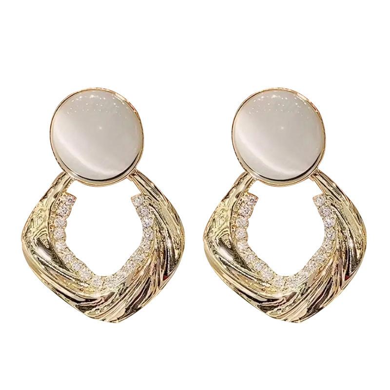 South Korea S911 silver needle geometric circle with diamonds temperament exaggerated earrings cat eye earrings