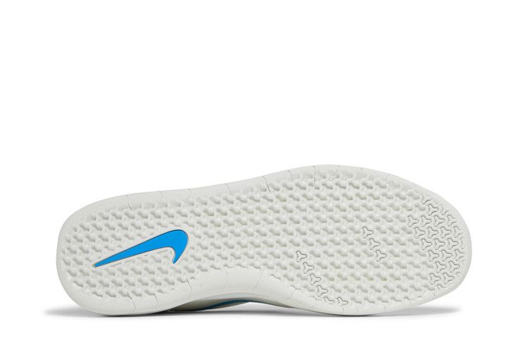 Nike SB Nyjah Free 2 Summit White Chile Red